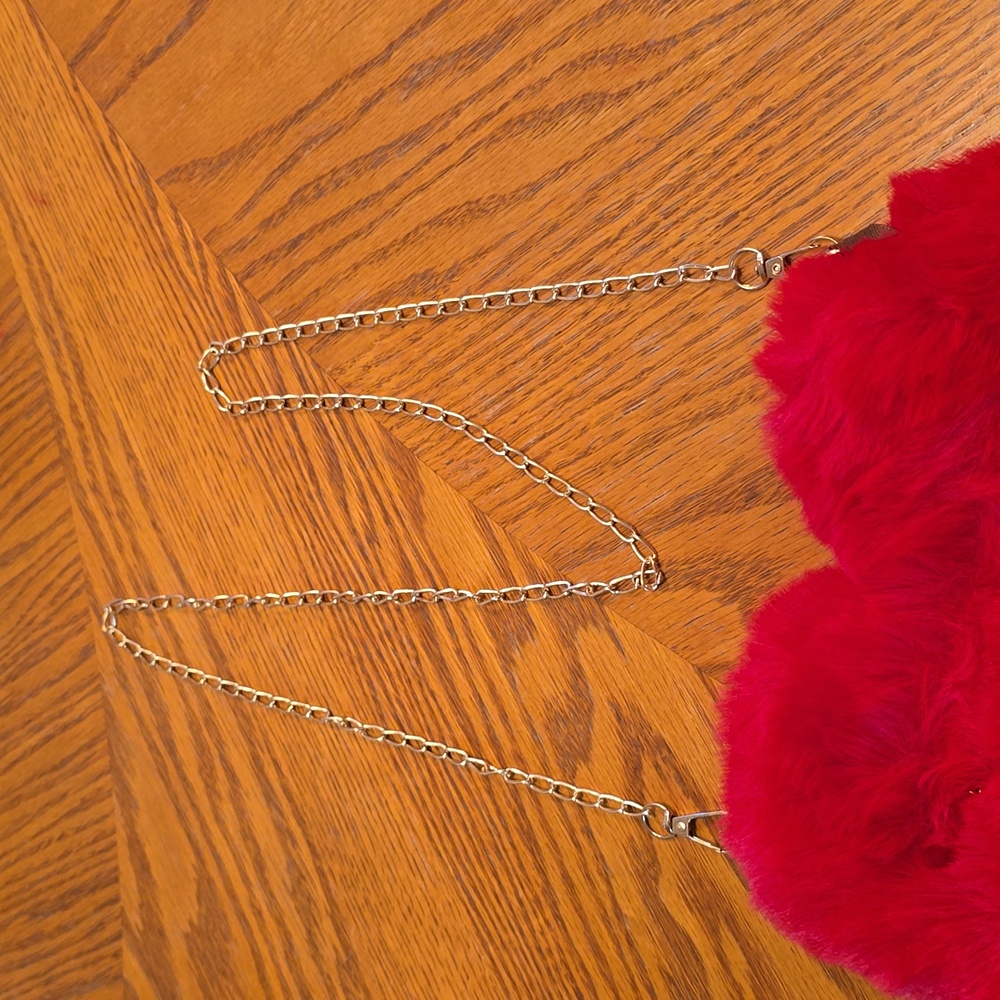 Heart shape purse, red - Picture 3 of 5